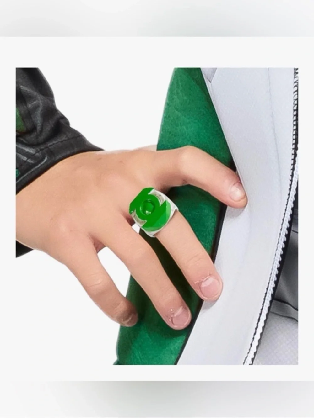 Rubies DC Green Lantern Deluxe Jumpsuit with Attached Faux Jacket and Ring - Picture 5 of 7